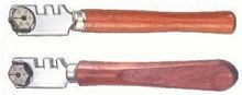 СТО-713 Стеклорез шестироликовый с деревянной ручкой от магазина ЕвроМетизы